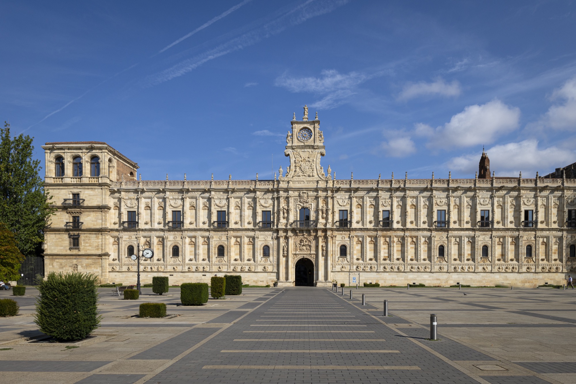 Fachada del Antiguo Convento de San Marcos, hoy Parador de León